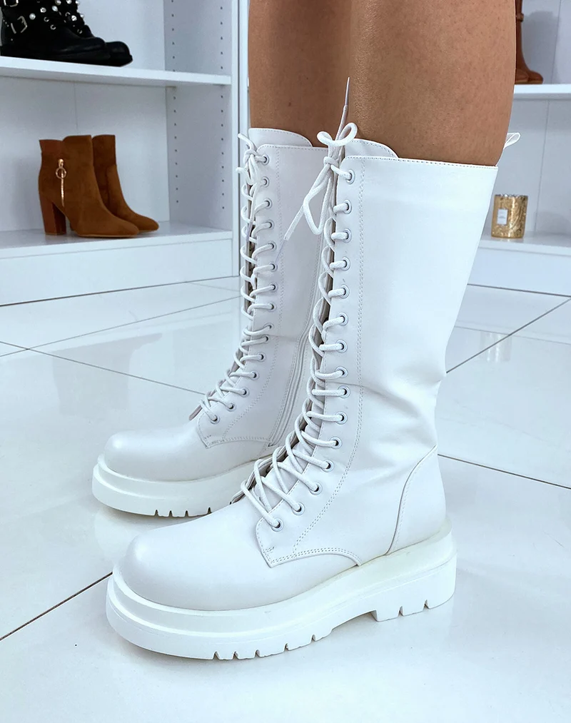 Bottes blanches hautes à lacets