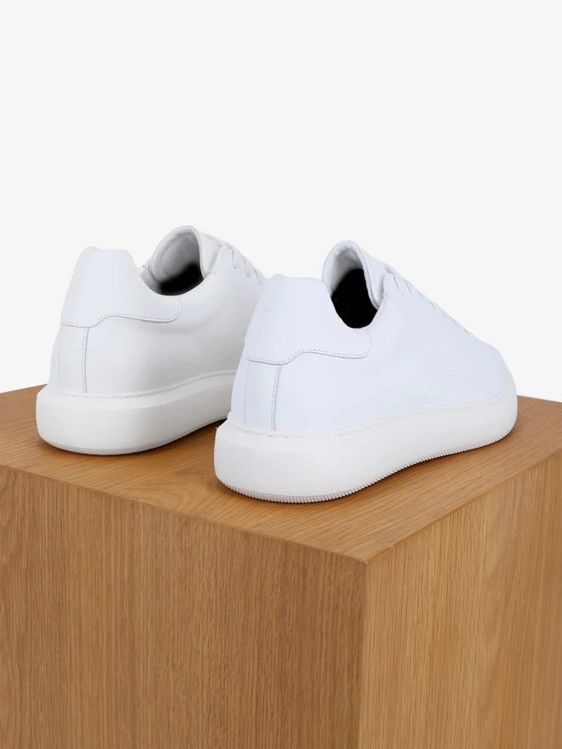Basket en cuir blanche