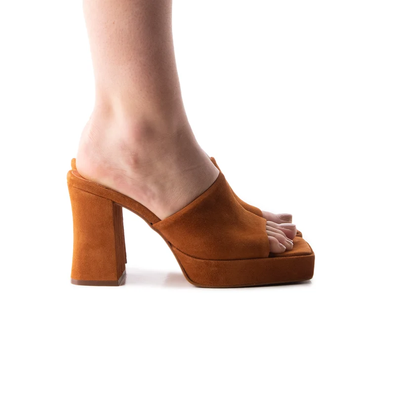 Morelia Tan Suede