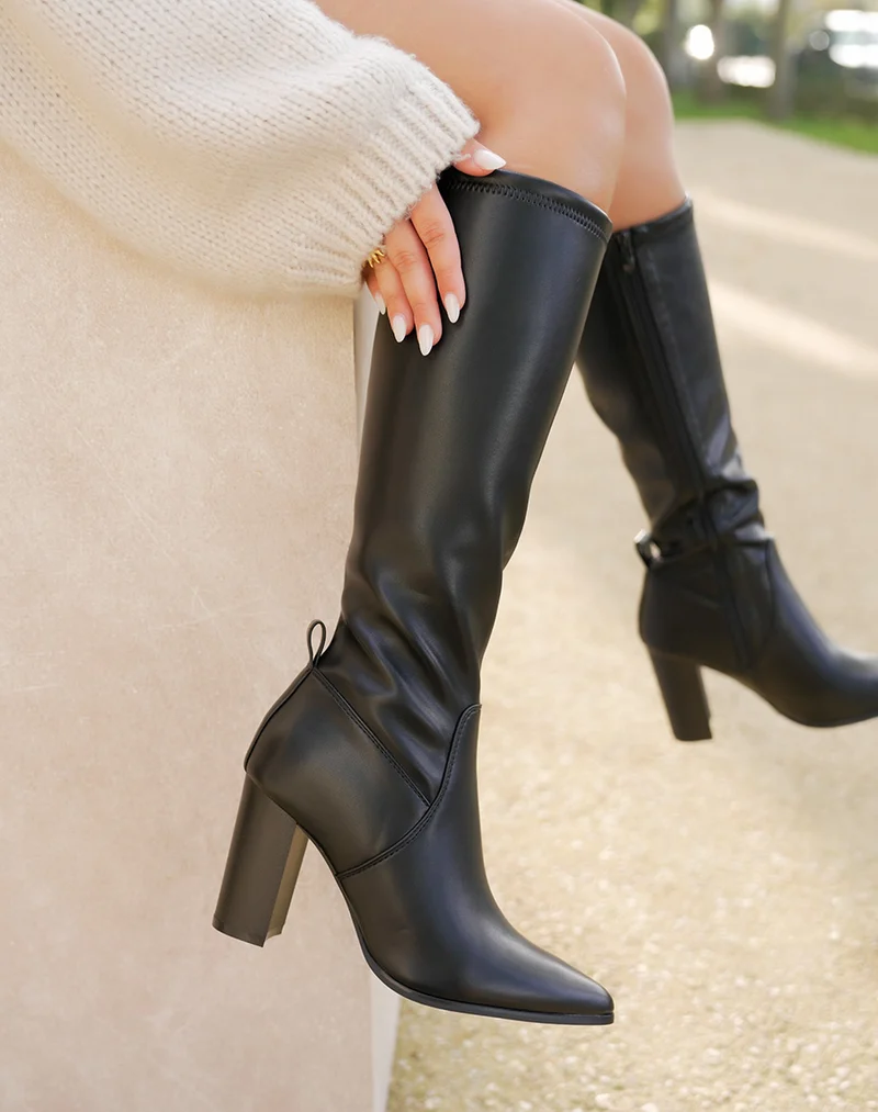 Bottes noires à talon carré et bout pointu – Intérieur fourré