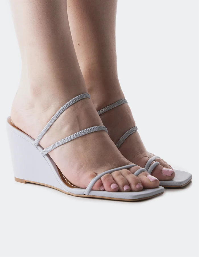 Karavi Bleu Leather