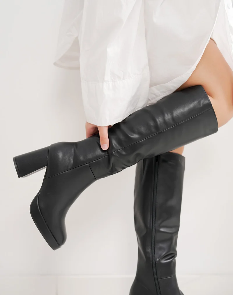 Bottes femme noires mat à bout carré avec talon haut de 8cm