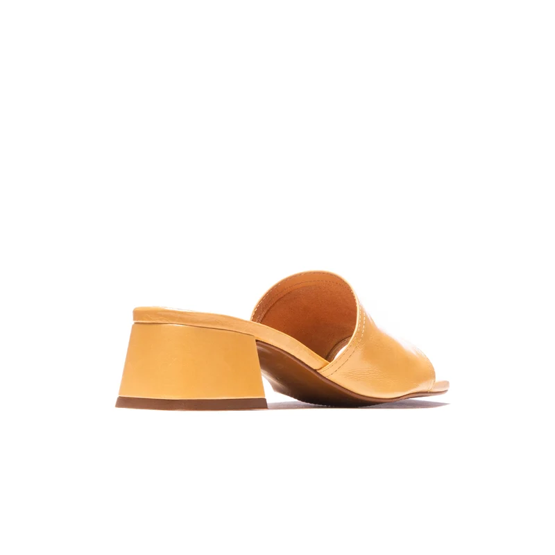 Dannie Nude Leather