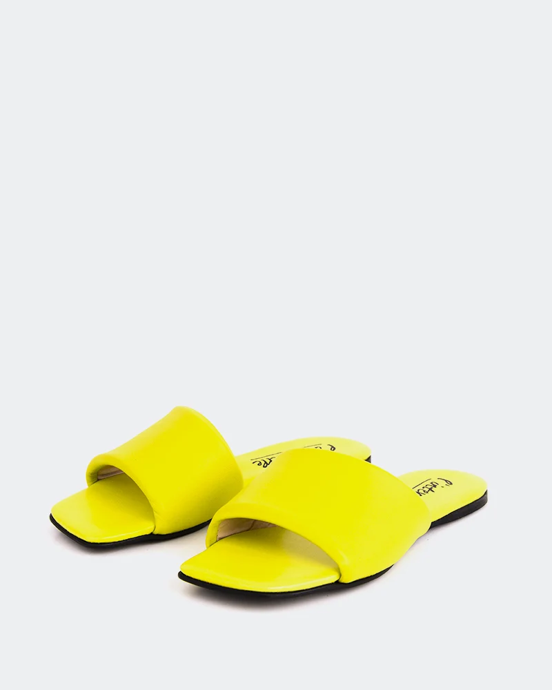 Proseco Yellow Leather