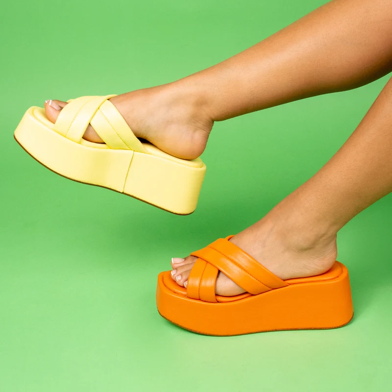 Sacra Yellow Leather