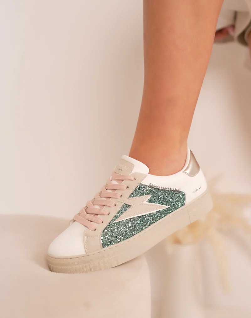 Baskets femme blanches à paillettes vertes et motif éclair en suédine beige
