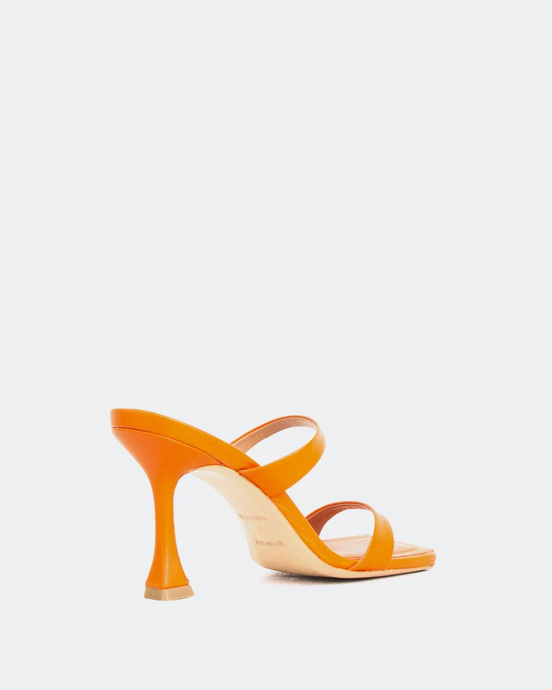 Pyramid Peach Leather