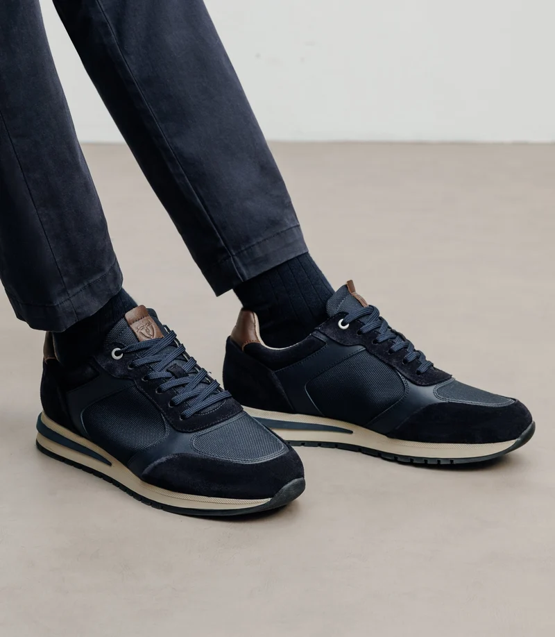 Baskets en cuir marine