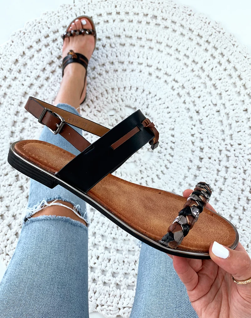 Sandales noires à bride multicolore tressée et bride fantaisiste