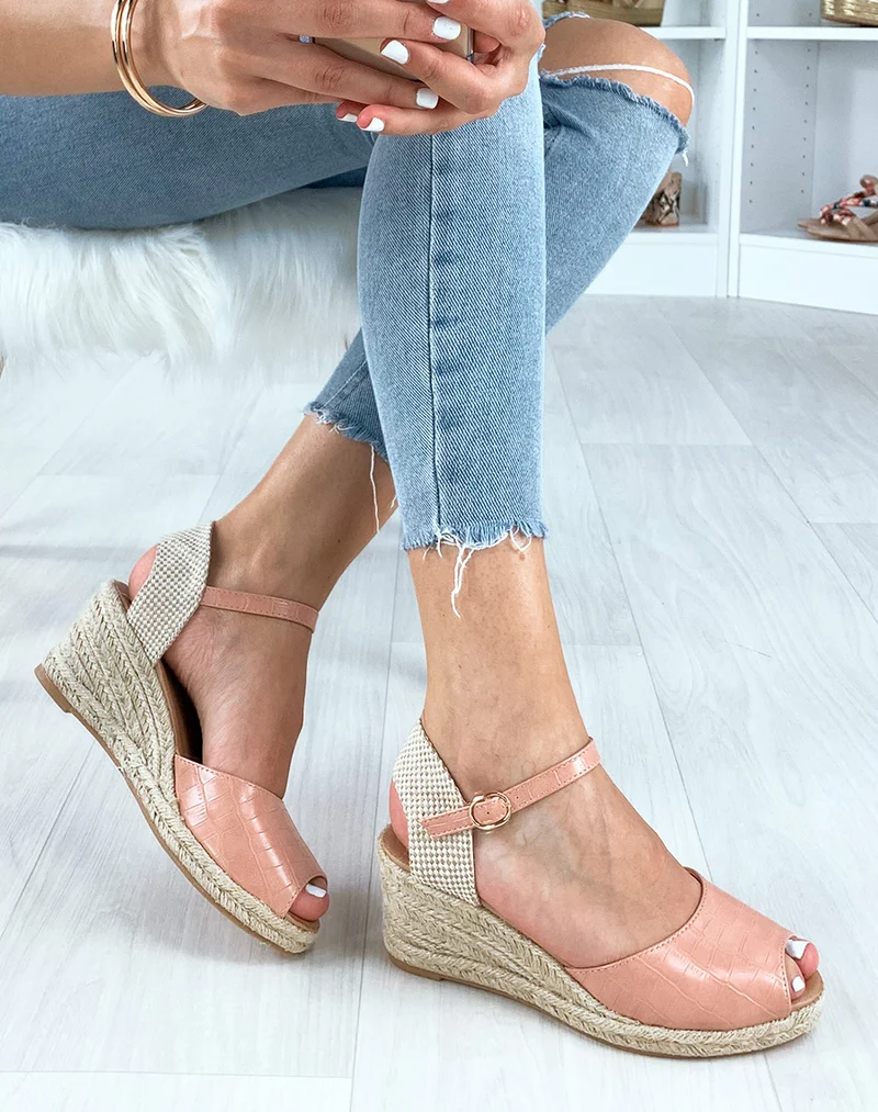 Sandales espadrilles compensées roses effet croco et corde