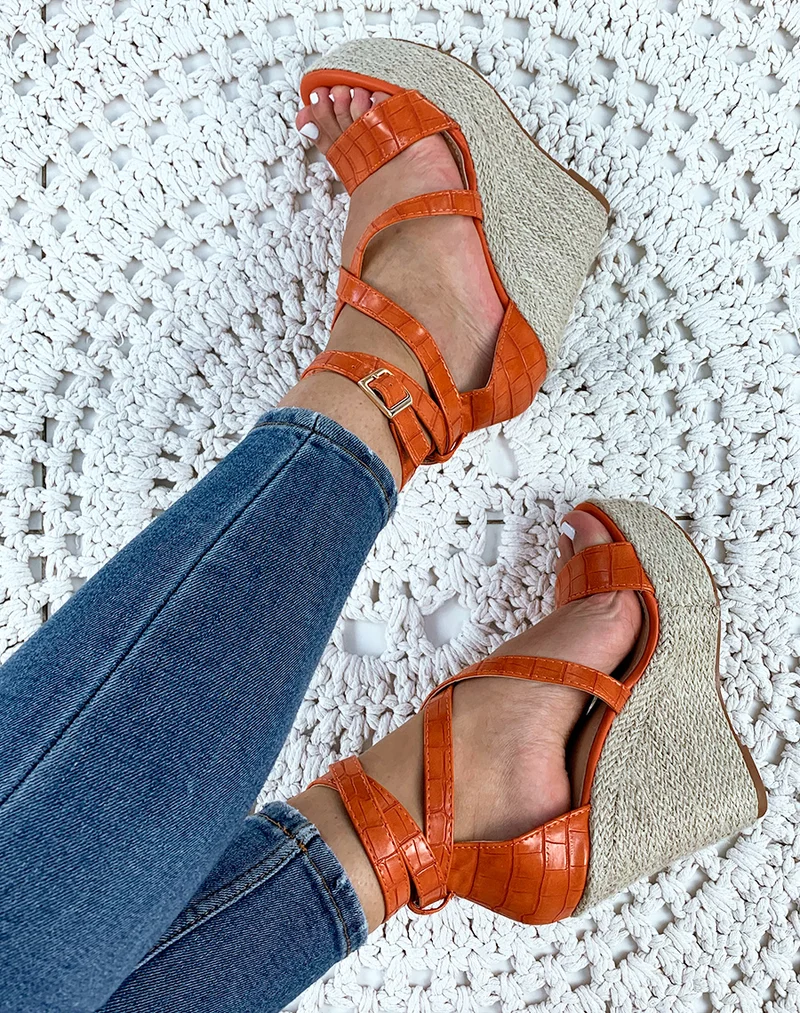 Sandales compensées orange croco