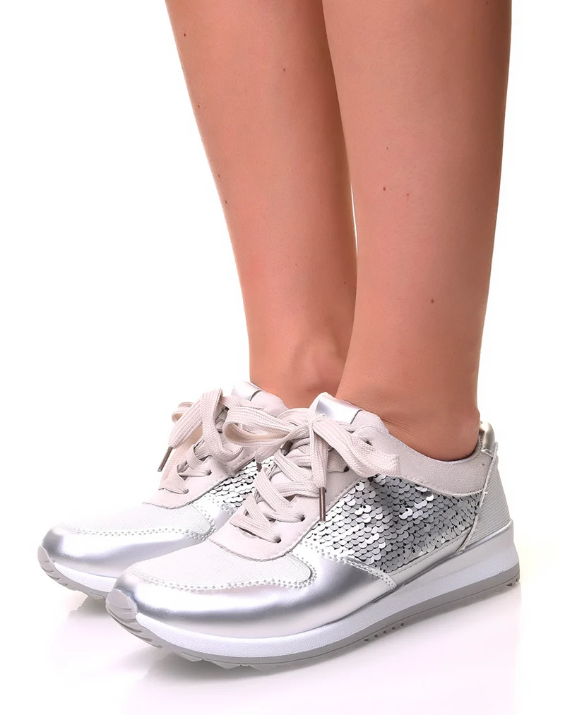 Baskets grises à multiples empiècements