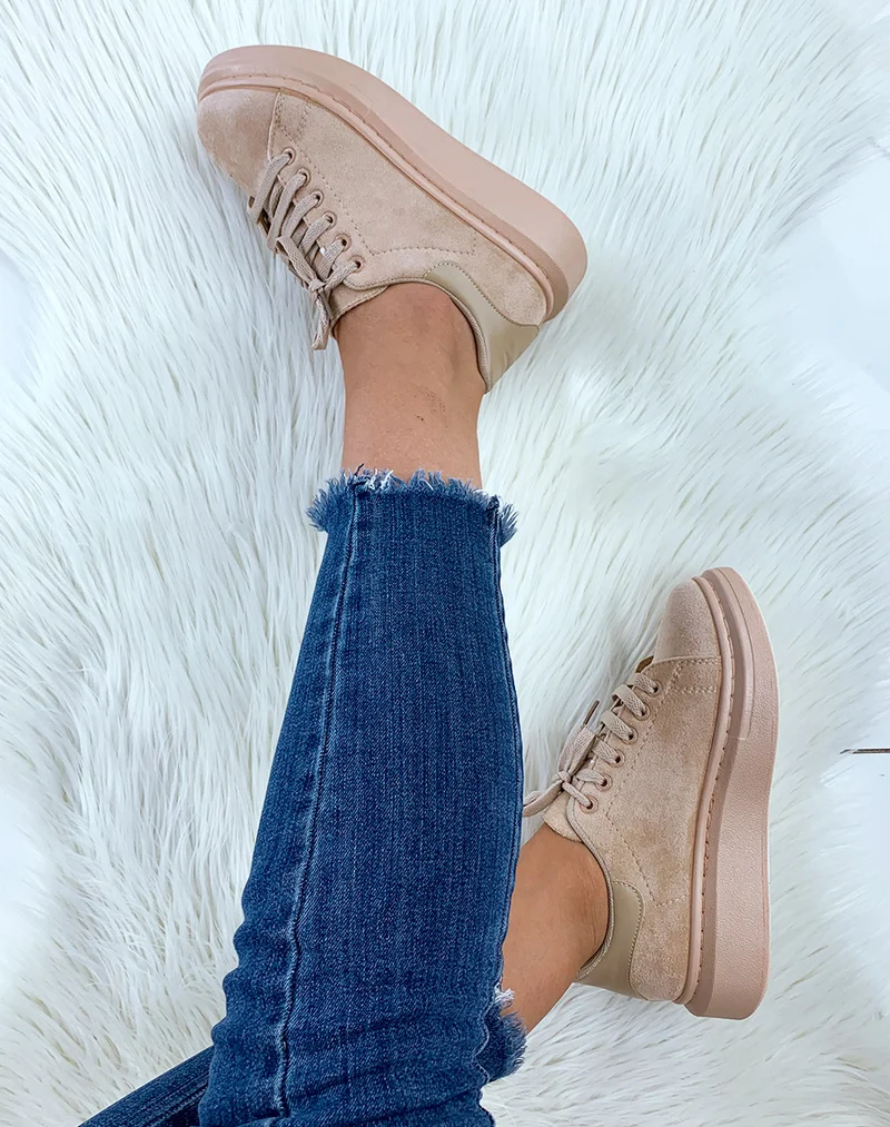 Baskets en suédine beige à plateforme