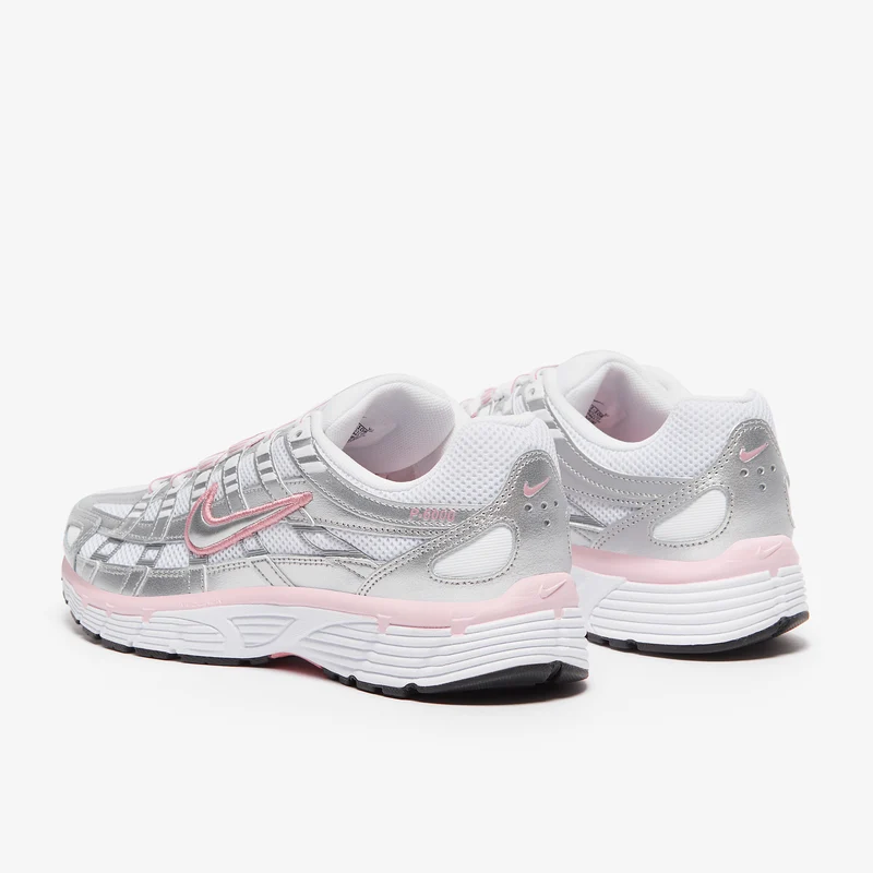 Nike Sportswear P-6000 pour Femme