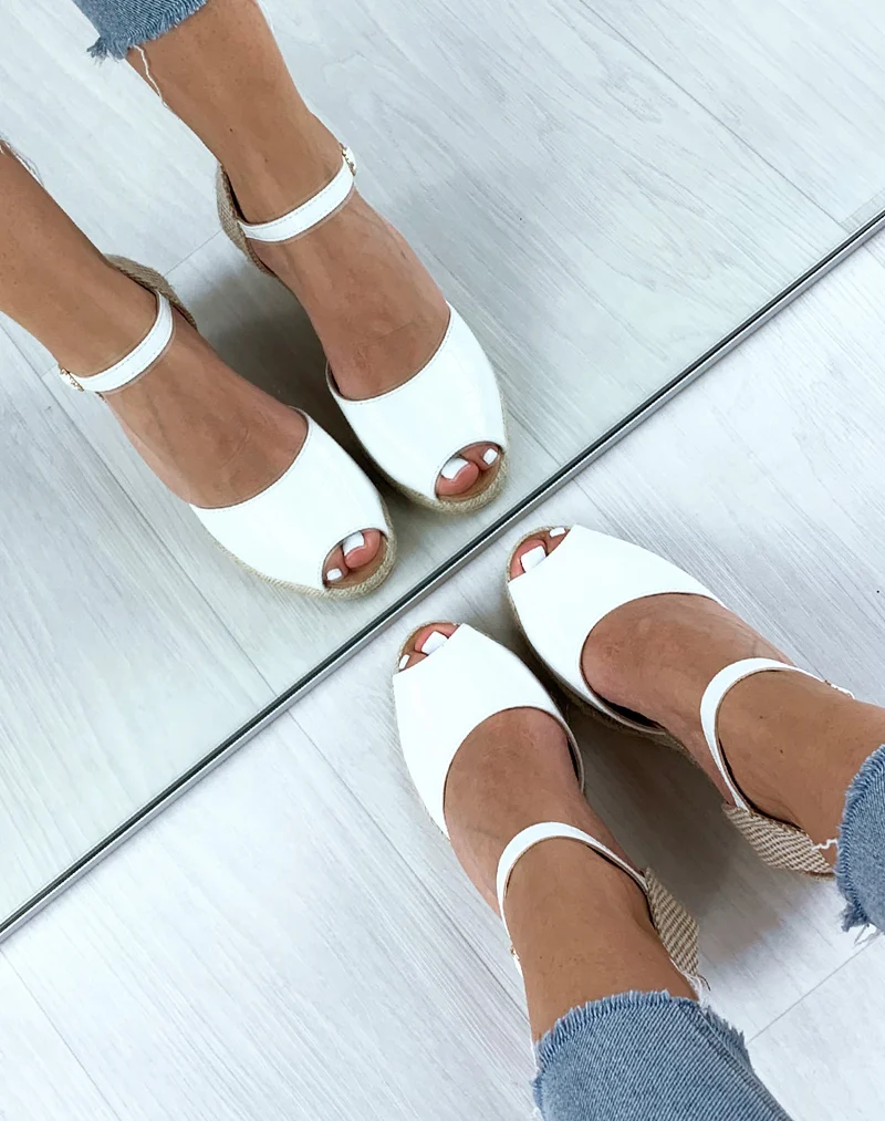 Sandales espadrilles compensées blanches effet croco et corde