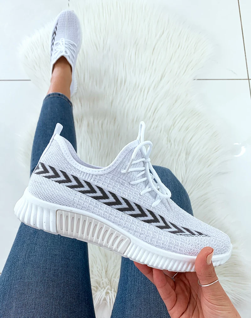 Baskets blanches respirantes et souples