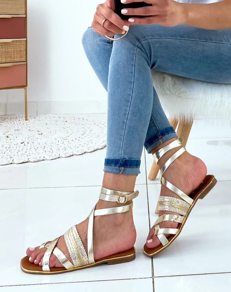 Nu-pied en cuir dorée à bride nouée