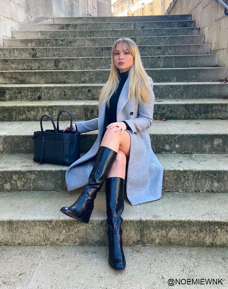 Bottes noires effet croco à bout carré