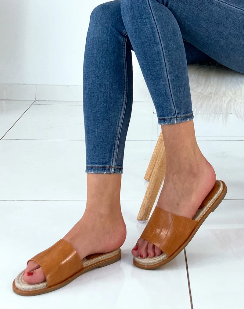 Mules camel effet croco à simple bride