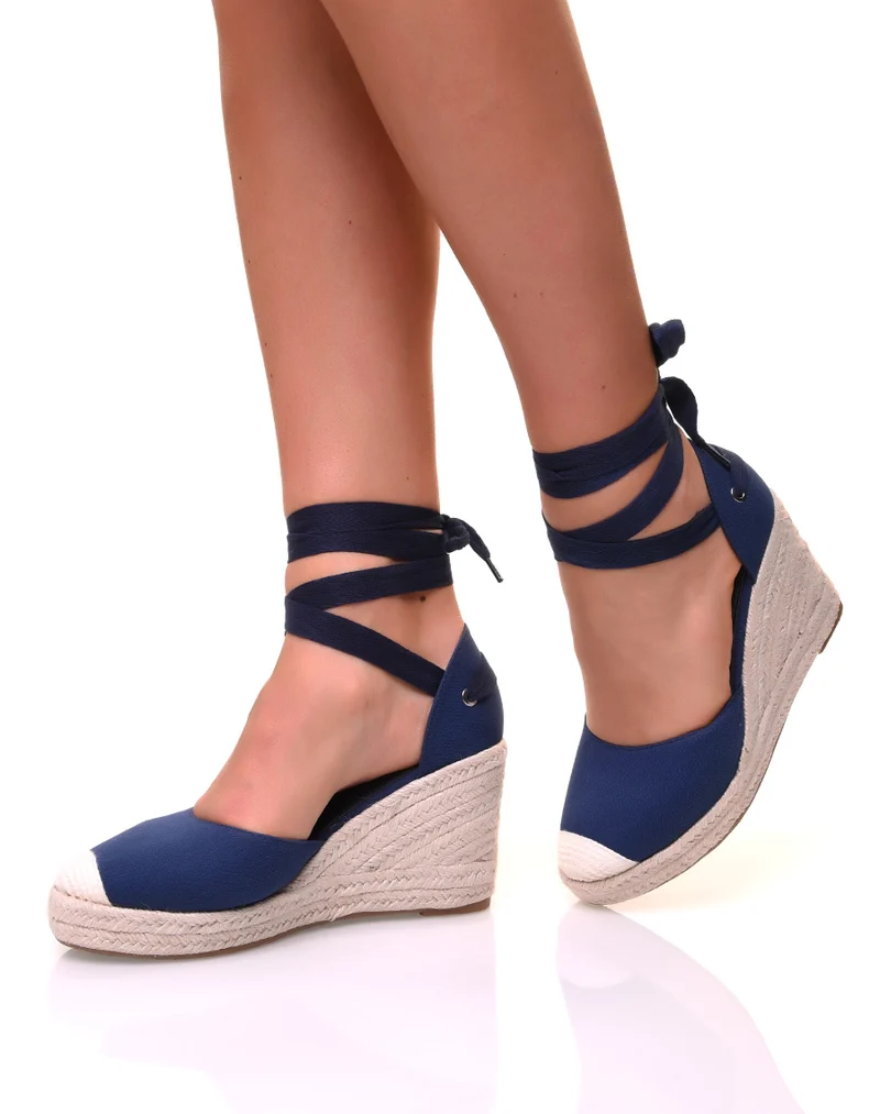 Espadrilles à talons compensés en toile bleue marine à rubans