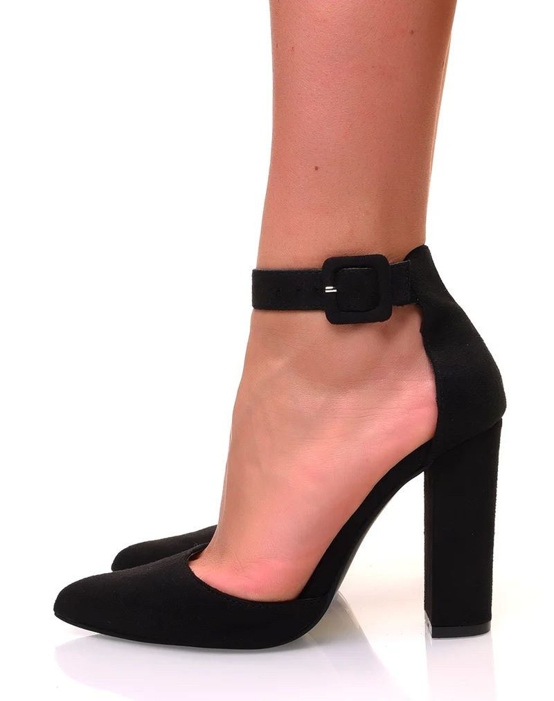 Escarpins noirs en suédine à talons carrés