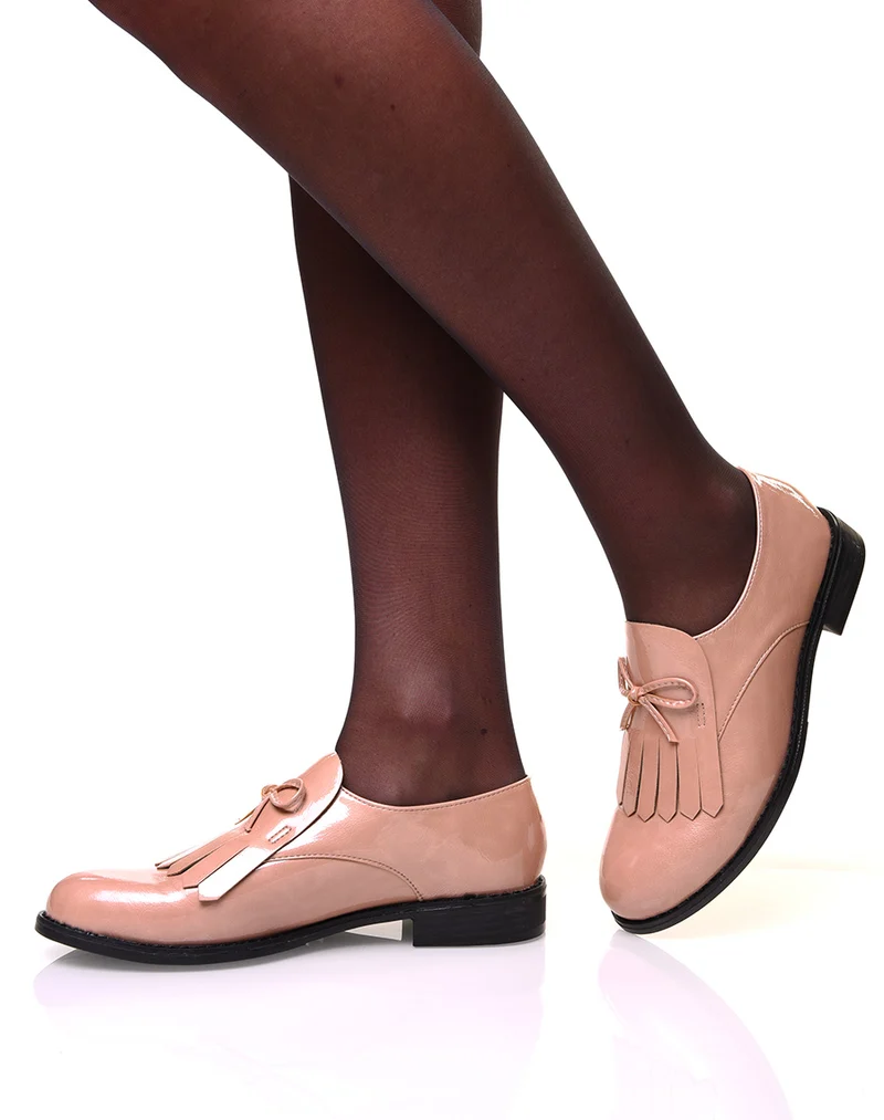 Derbies nude vernis à frange et nœud