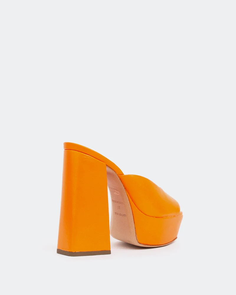 Asador, Orange Leather/Cuir Orange