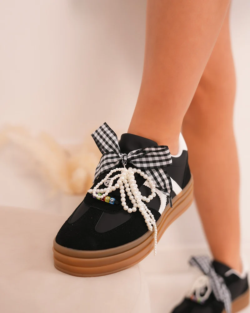 Basket noire femme avec triple semelle marron et lacets originaux