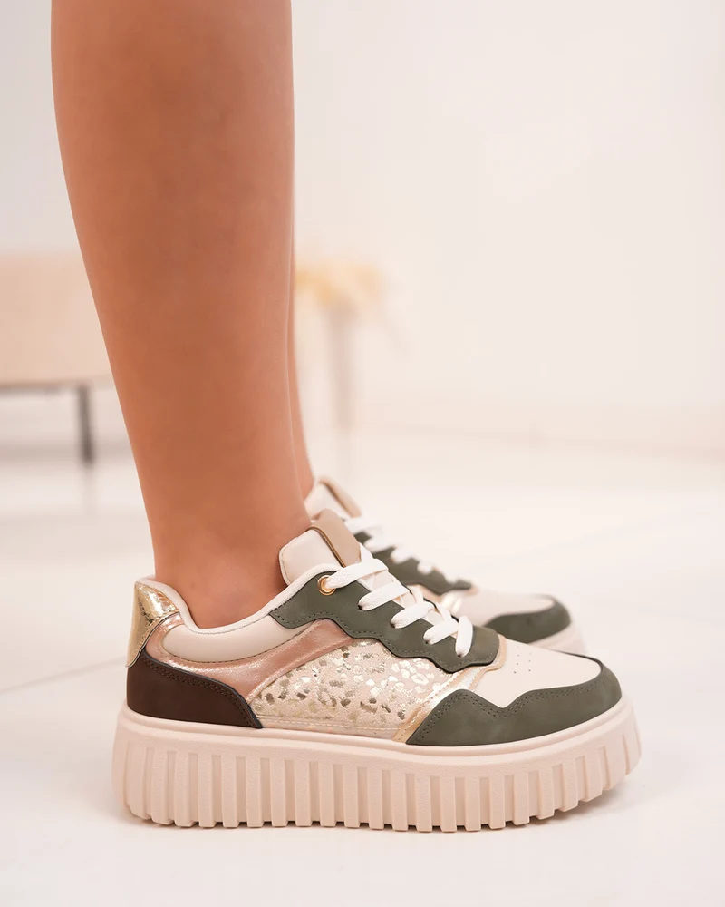 Basket femme beige et verte avec imprimé léopard et touches dorées