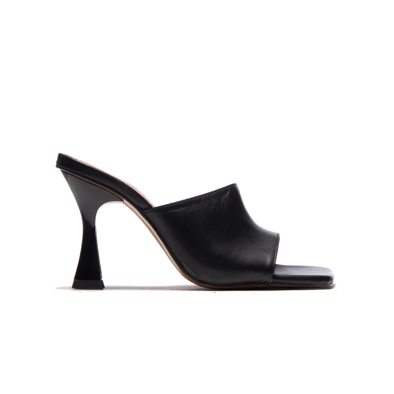 Cythera Black Leather