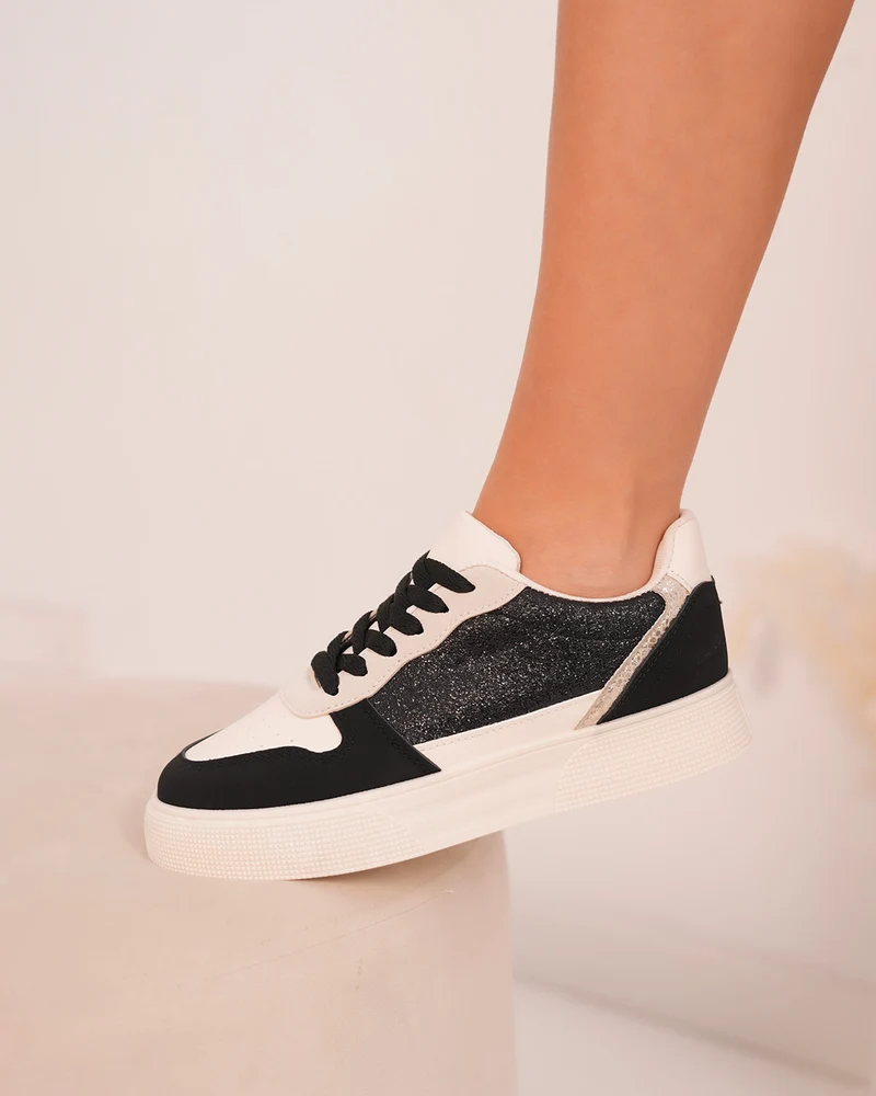 Basket femme blanche et noire avec détails léopard et paillettes