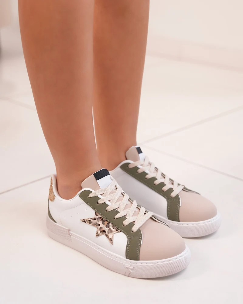 Basket Femme Blanche avec Empiècements Vert et Beige & Détails Léopard