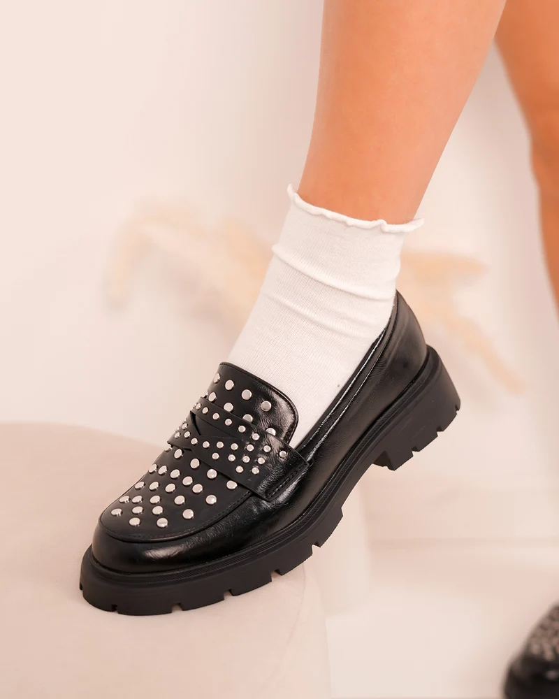 Mocassin Femme Noir à Clous Argentés et Semelle Crantée