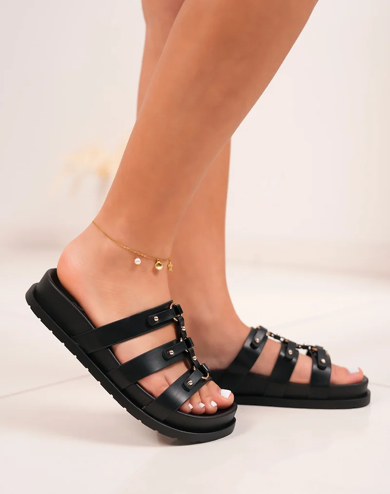 Mules femme noires élégantes à brides avec détails dorés et plateforme confortable