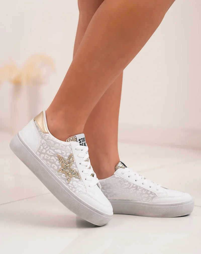 Baskets femme blanches élégantes avec étoiles pailletées et détails dorés