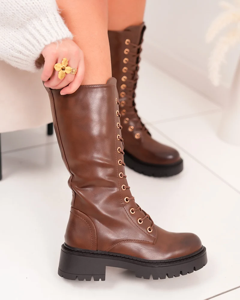 Bottes femme marron à lacets et semelle crantée intérieur fourré