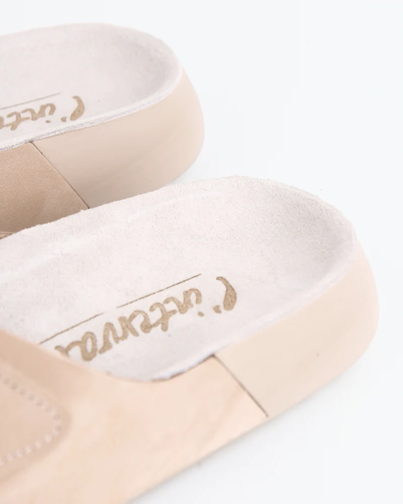 Andalusia Taupe Nubuck