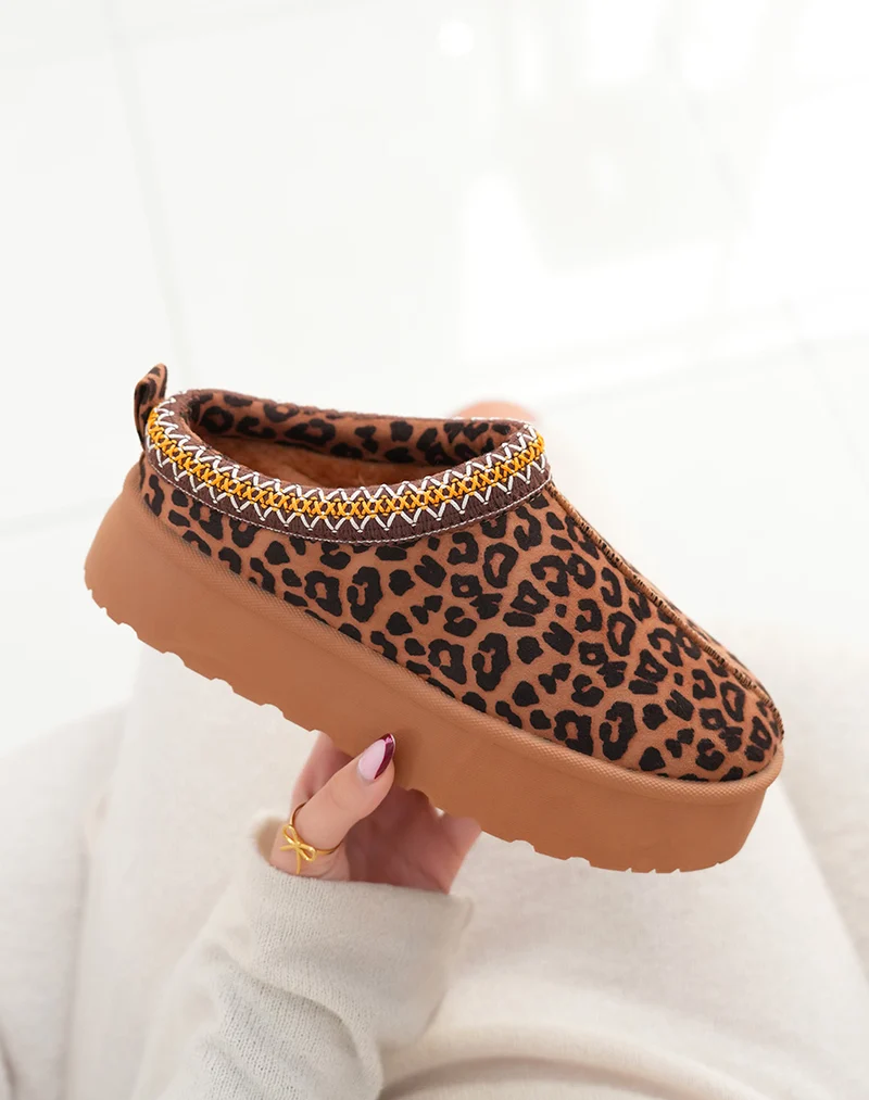 Mules fourrées marron effet léopard pour femme tendance et confortables