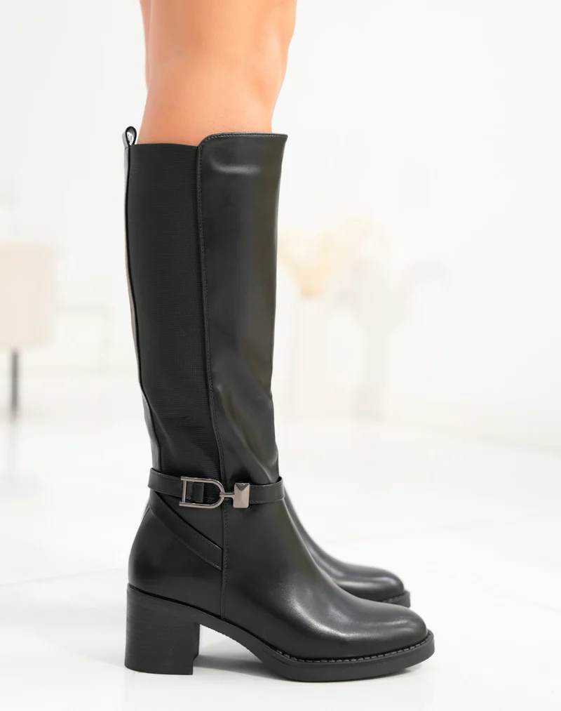 Bottes femme noires à talon moyen avec élastique et sangle décorative élégance et modernité