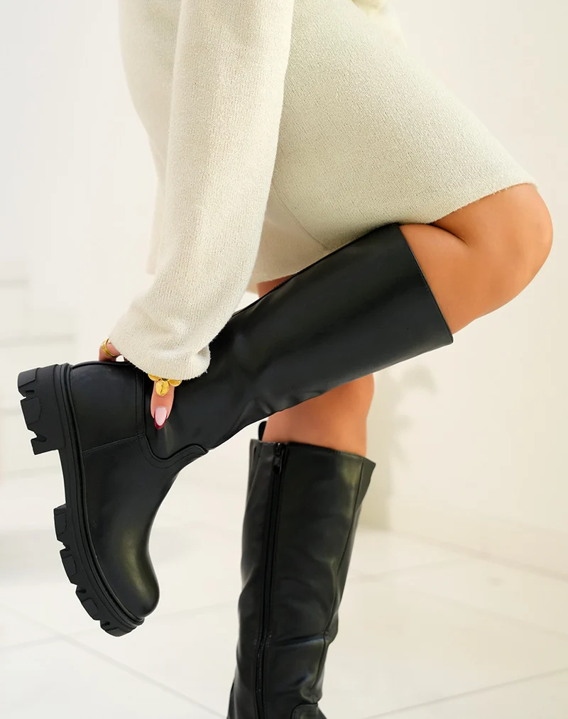Bottes femme noires avec semelle crantée et bout rond