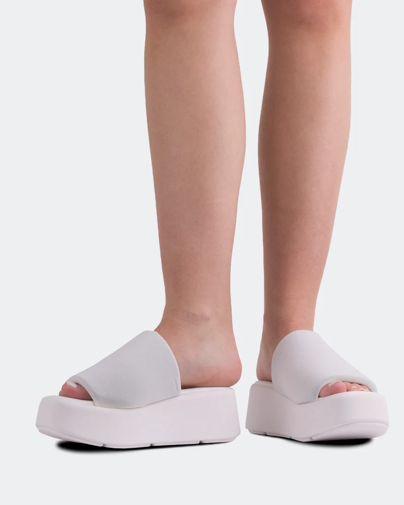 Harlow White Puff