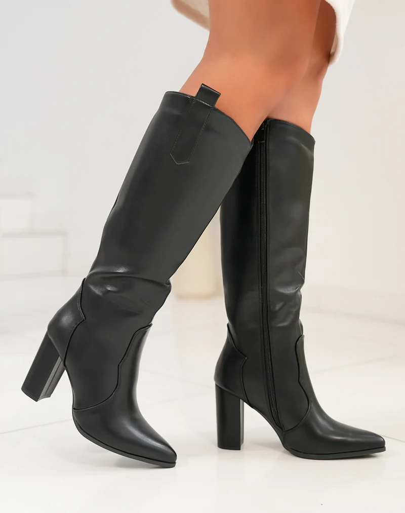 Bottes noires à talon style santiags