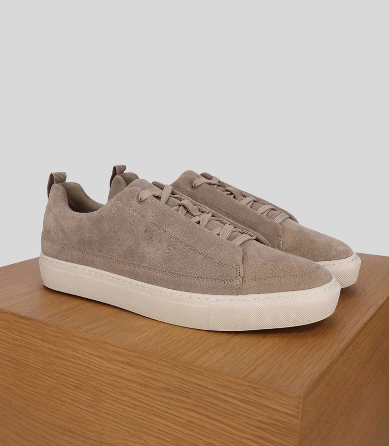 Basket en suède beige