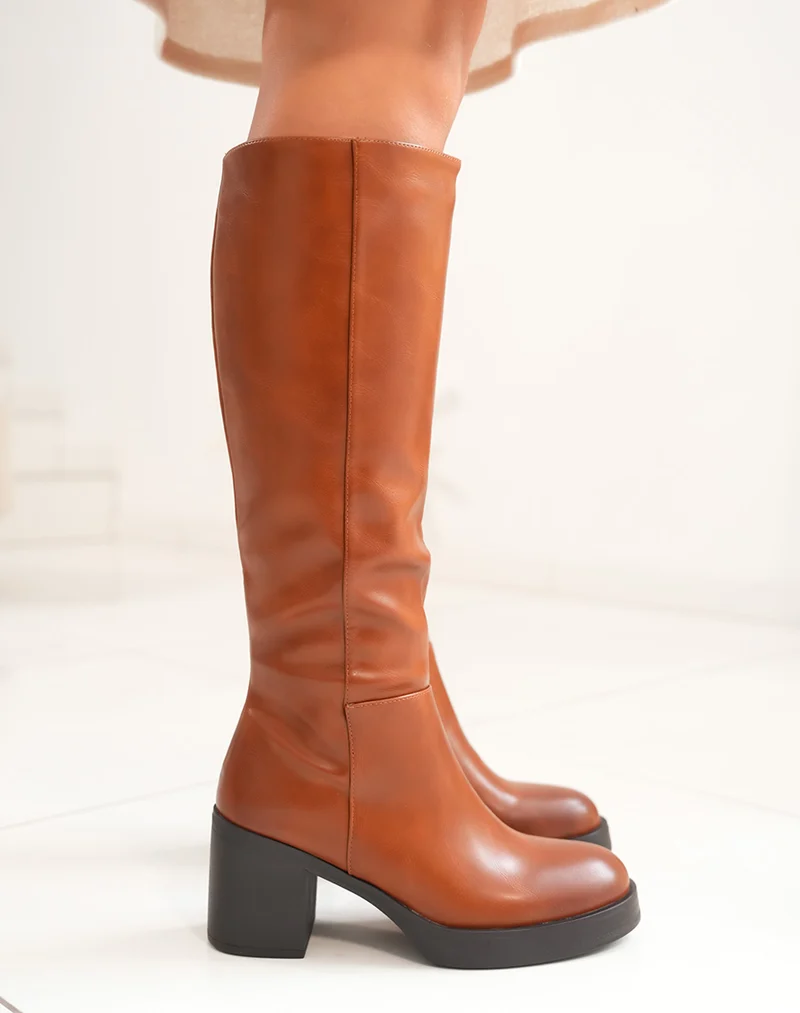 Bottes camel à talon et bout arrondi pour femmes