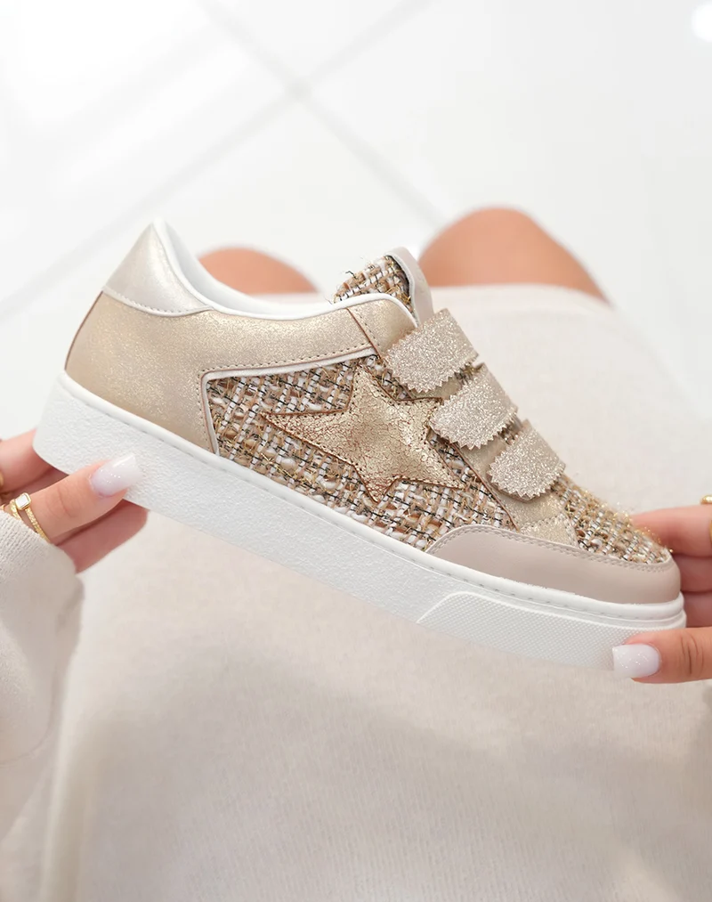 Basket femme beige et doré avec étoile et scratchs pailletés