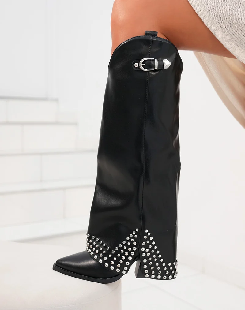 Santiags femme noires cloutées avec talon biseauté et tige haute