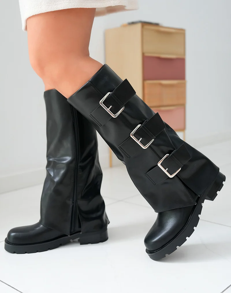 Bottes Femme Noires à Semelle Crantée et Boucles Argentées