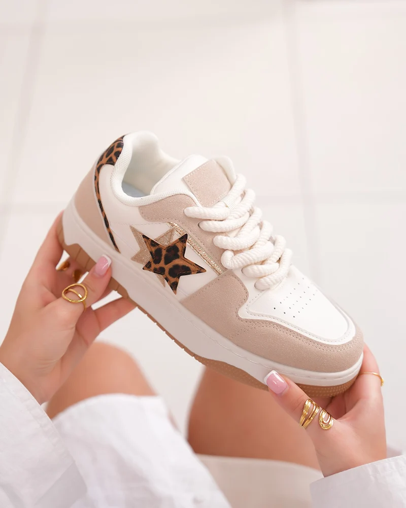 Baskets femme blanches à empiècements beige avec étoiles pailletées et léopard