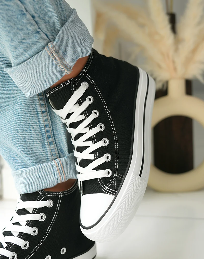 Baskets noires en toile montantes