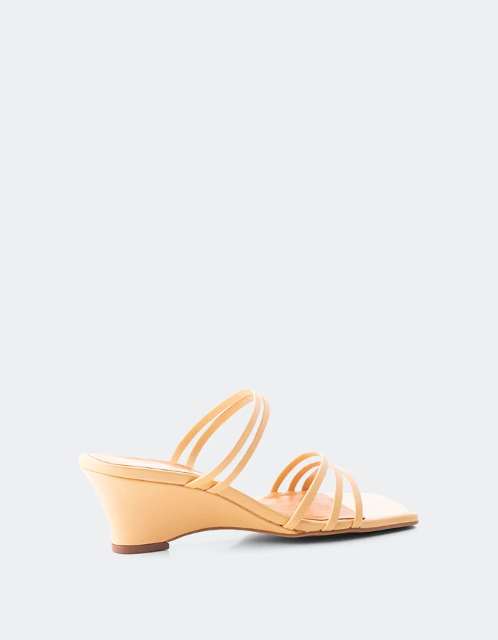 Muelle Camel Leather